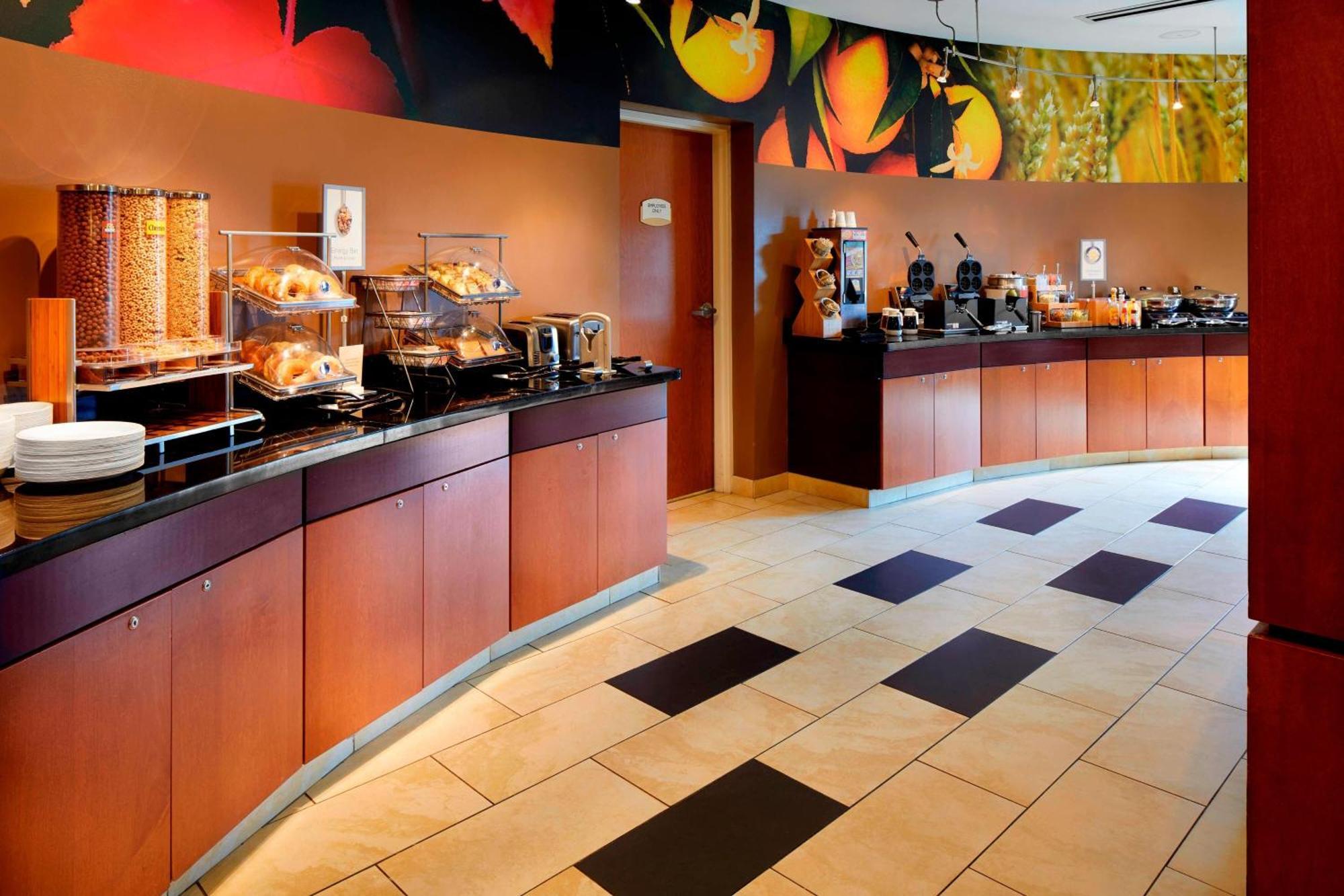 Fairfield Inn & Suites By Marriott Cumberland Exterior photo